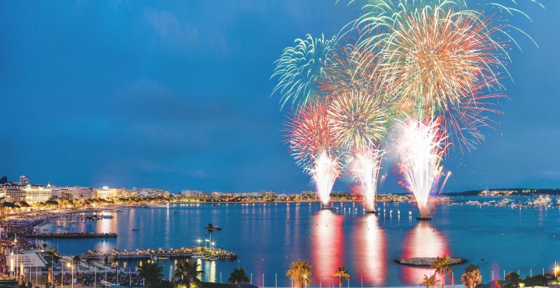 Festival e concorso dei fuochi d'artificio di Cannes: guida 2023 - festival dei fuochi d'artificio di cannes1