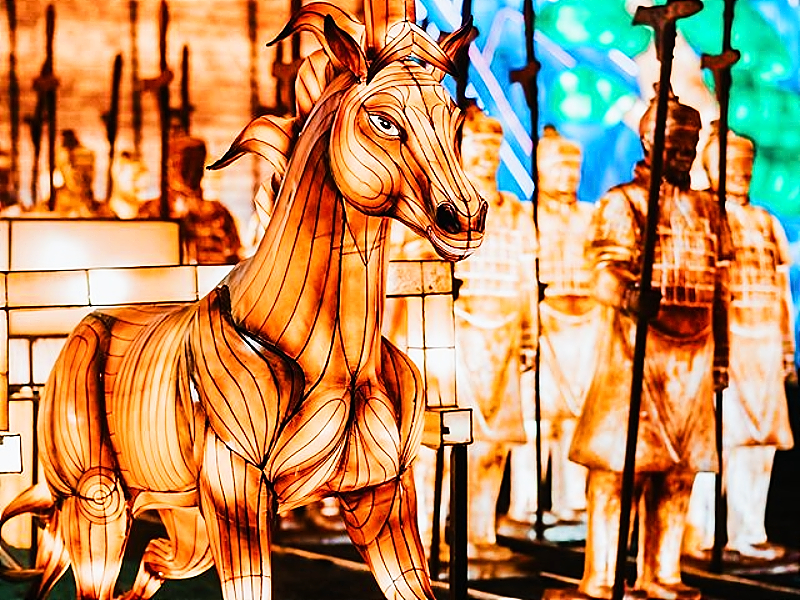 Baie des Lumières: Chinees lantaarnfestival - nice lantaarn festival masker paard