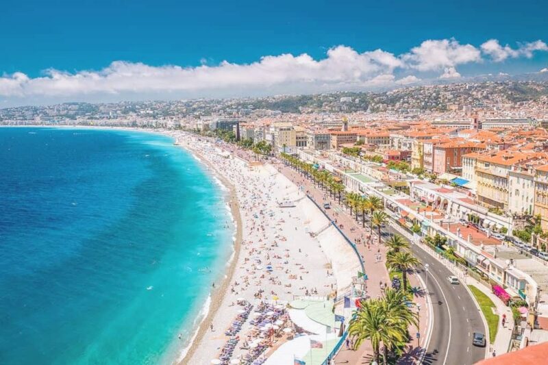 5 raisons pour lesquelles les gens visitent Nice - joli guide de voyage plages2