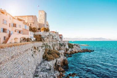 Reiseführer für Monaco: Interessante Fakten - Antibes Reiseführer