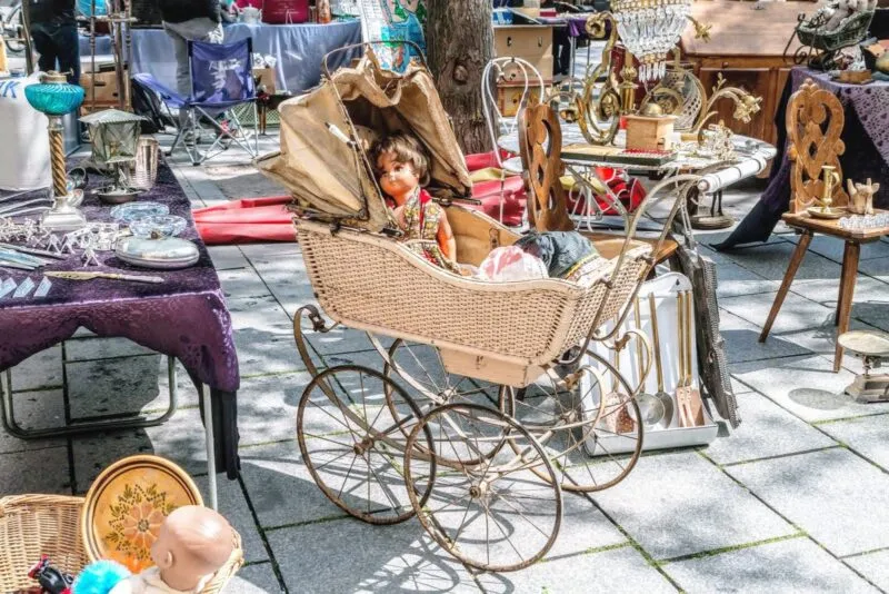 Flea, Antique & Vide-Grenier Markets - mercados de antiguidades riviera francesa Valbonne brocante market2 1