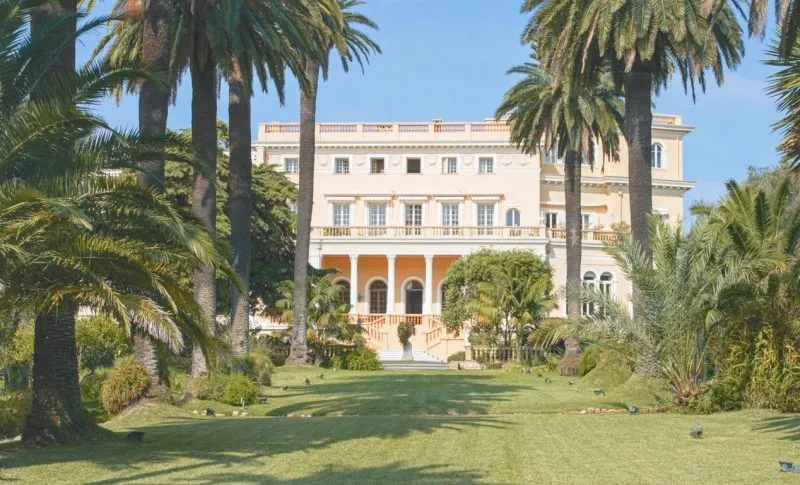 Villa les Cèdres, a Murderous Oligarch, & a Cruel King - most famous villas french riviera4
