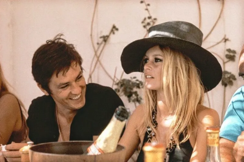 Brigitte Bardot en het schandaal dat Saint-Tropez beroemd maakte - st tropez brigitte bardot-schandaal 1